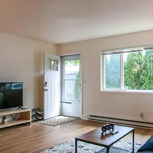 Amazing Entire House + Parking Portland
